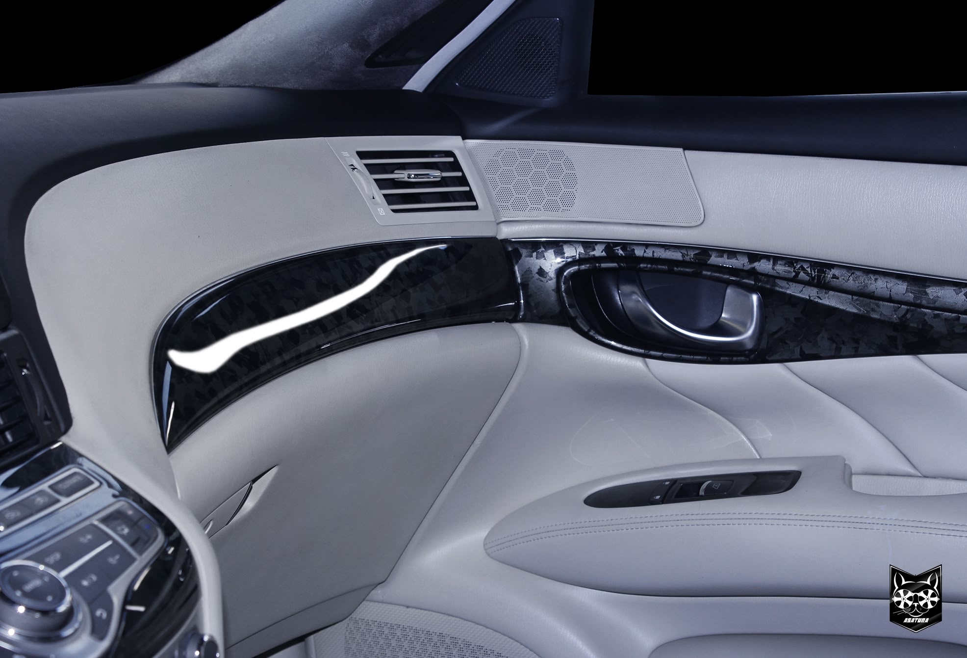 Infiniti Q70